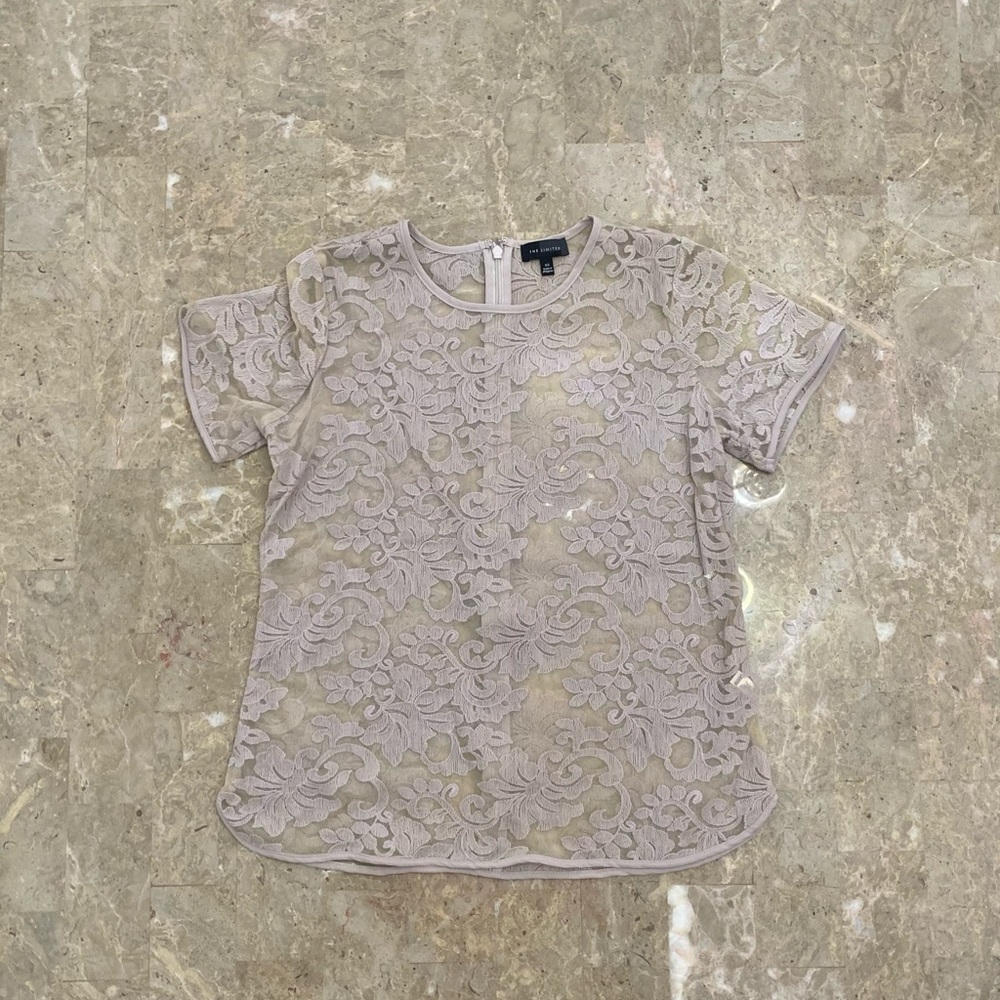 The Limited Muave Sheer SS Top w/ detail Size XS